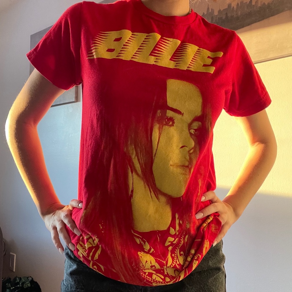 BILLIE EILISH Red Graphic Tee